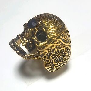Vampire Skull Ring Gold Plated & Engraved Black Crystal Beaded Eyes sz 10 NEW